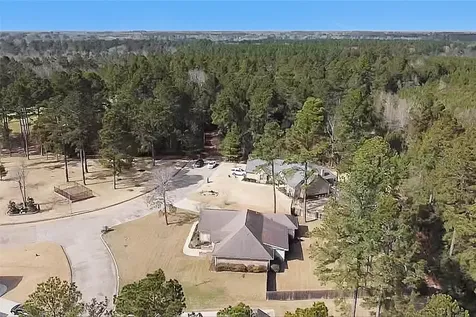 300 Deer Trace Boulevard Diboll TX 75941