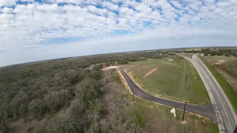 8 Post Oak Street Gonzales TX 78629