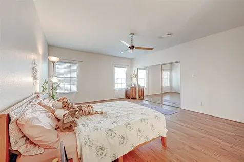 3780 Tanglewilde Street 604 Houston TX 77063