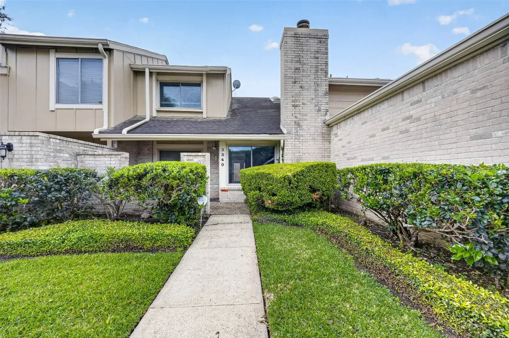 2340 Woodland Park Drive 113 Houston TX 77077