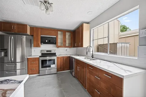 2340 Woodland Park Drive 113 Houston TX 77077