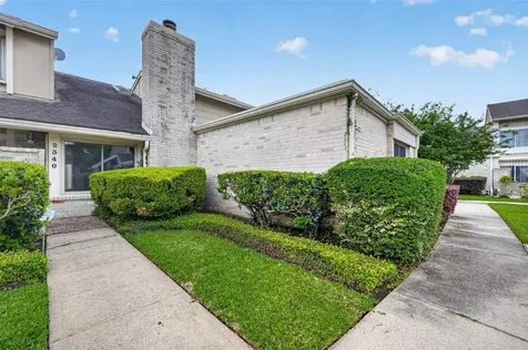 2340 Woodland Park Drive 113 Houston TX 77077