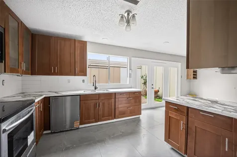 2340 Woodland Park Drive 113 Houston TX 77077