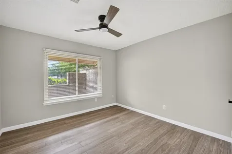 2340 Woodland Park Drive 113 Houston TX 77077