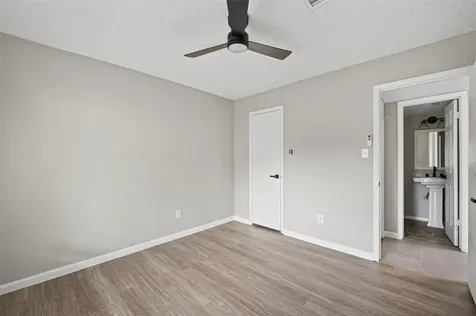 2340 Woodland Park Drive 113 Houston TX 77077