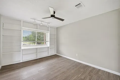 2340 Woodland Park Drive 113 Houston TX 77077