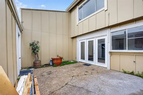 2340 Woodland Park Drive 113 Houston TX 77077
