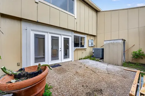 2340 Woodland Park Drive 113 Houston TX 77077