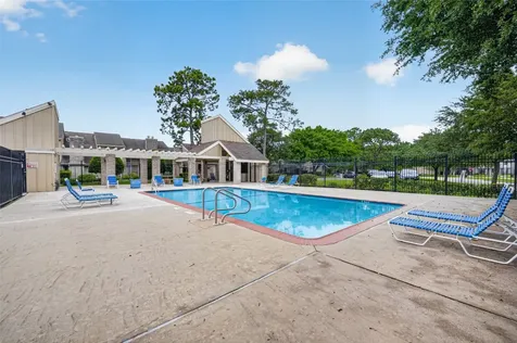 2340 Woodland Park Drive 113 Houston TX 77077