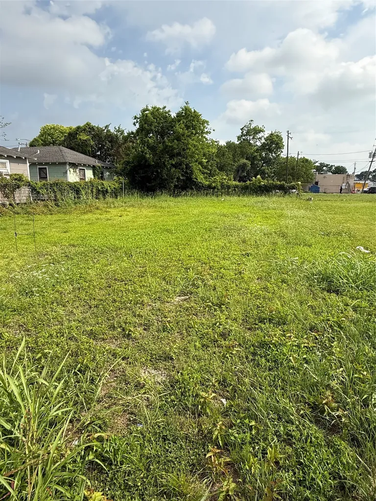3457 Tuam Street Houston TX 77004