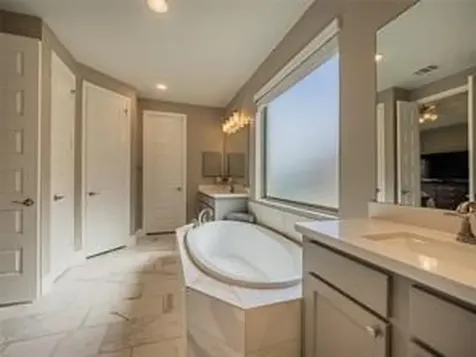 3703 Canyon Drive Iowa Colony TX 77583