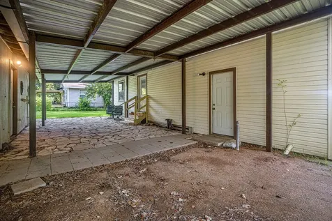 4028 Avenue N 1/2 Santa Fe TX 77510