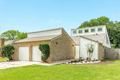 56 Garland Court Lake Jackson TX 77566