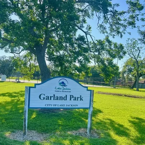 56 Garland Court Lake Jackson TX 77566