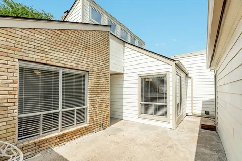 56 Garland Court Lake Jackson TX 77566
