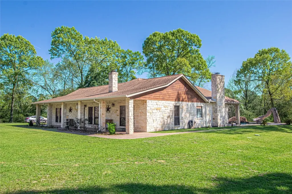 1705 Yarborough Loop Livingston TX 77351