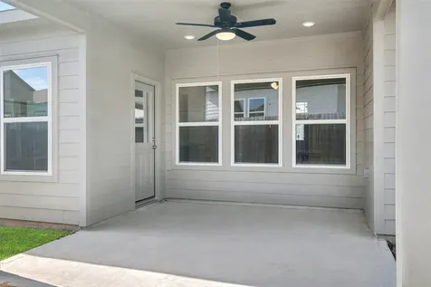11028 Ondrea Willis TX 77318