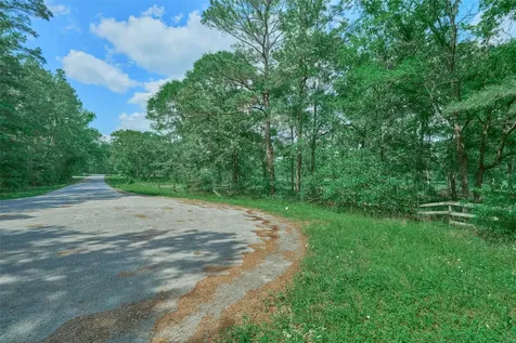 27592 S Log Cabin Road Montgomery TX 77356