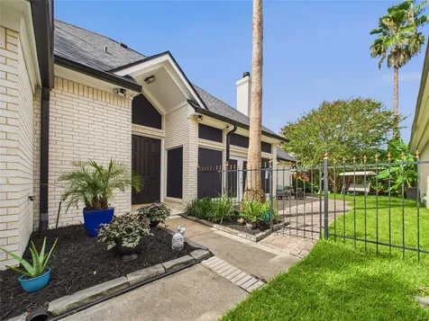 203 Las Brisas Street Kemah TX 77565