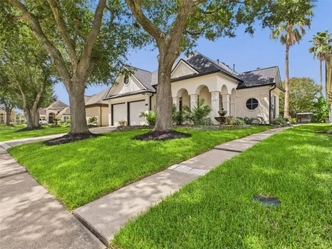 203 Las Brisas Street Kemah TX 77565