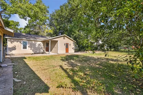 2717 Old Houston Road Huntsville TX 77340