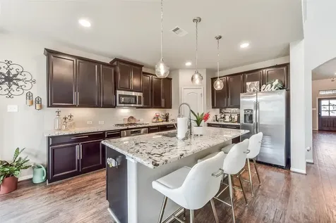 2111 Scissor Tail Road Pearland TX 77581