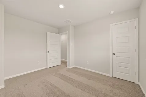 8123 Burnt Orchid Drive Houston TX 77016