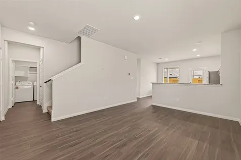 8123 Burnt Orchid Drive Houston TX 77016