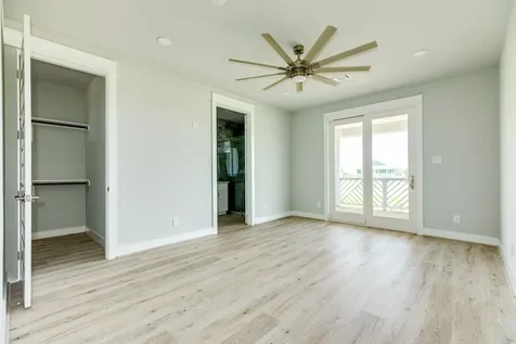 18821 Warrior Road Galveston TX 77554