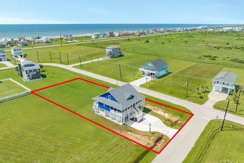 18821 Warrior Road Galveston TX 77554
