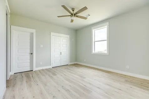 18821 Warrior Road Galveston TX 77554