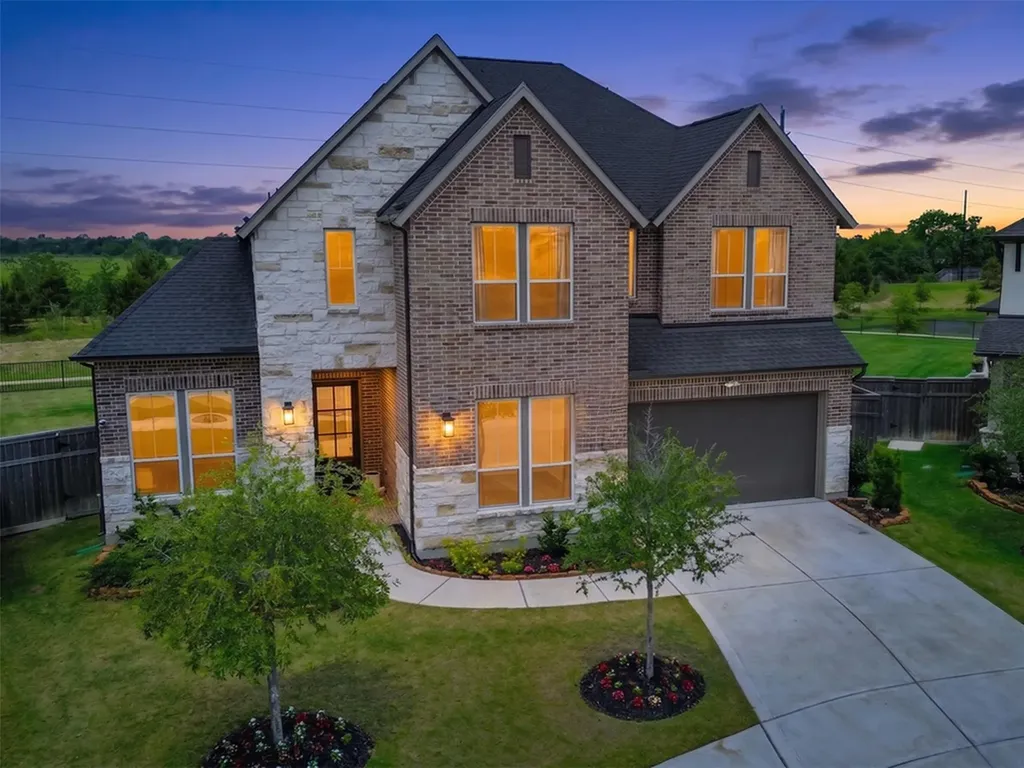 5802 Emerald Ranch Lane Fulshear TX 77441