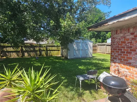 750 Columbia Lane Deer Park TX 77536