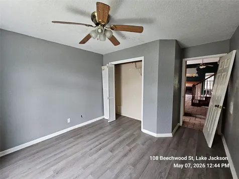 108 Beechwood Street Lake Jackson TX 77566
