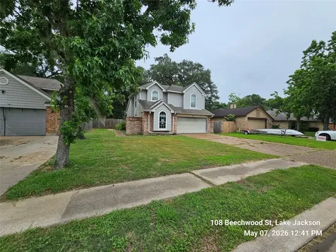 108 Beechwood Street Lake Jackson TX 77566