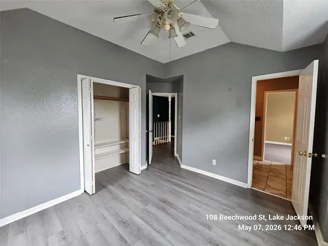 108 Beechwood Street Lake Jackson TX 77566