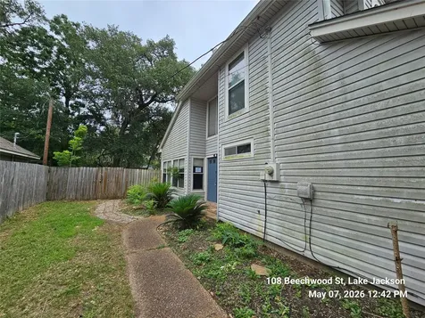 108 Beechwood Street Lake Jackson TX 77566