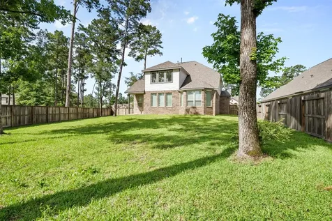 148 Gray Pine Grove Way Conroe TX 77318