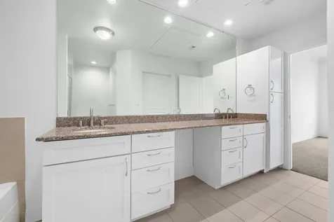 3333 Allen Parkway 801 Houston TX 77019