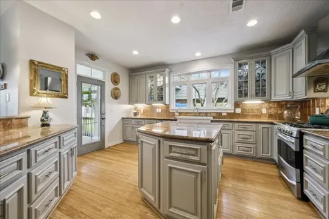 301 Westfield Lane Friendswood TX 77546