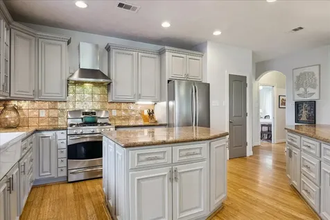 301 Westfield Lane Friendswood TX 77546