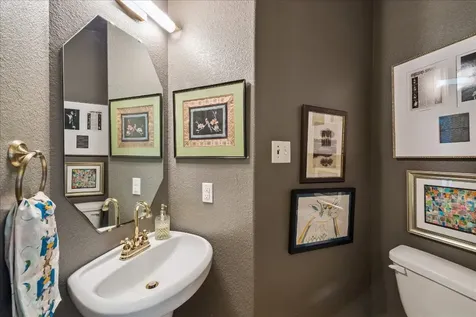 301 Westfield Lane Friendswood TX 77546