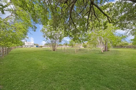 301 Westfield Lane Friendswood TX 77546