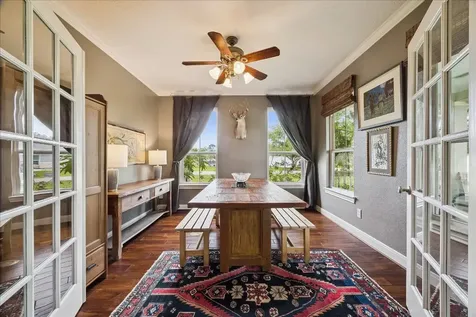301 Westfield Lane Friendswood TX 77546