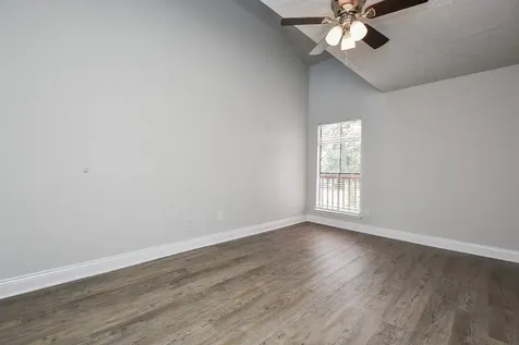 13151 Walden Road 206 Montgomery TX 77356