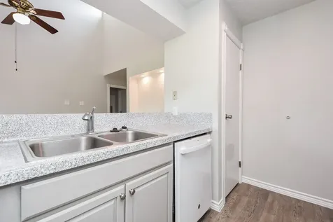 13151 Walden Road 206 Montgomery TX 77356