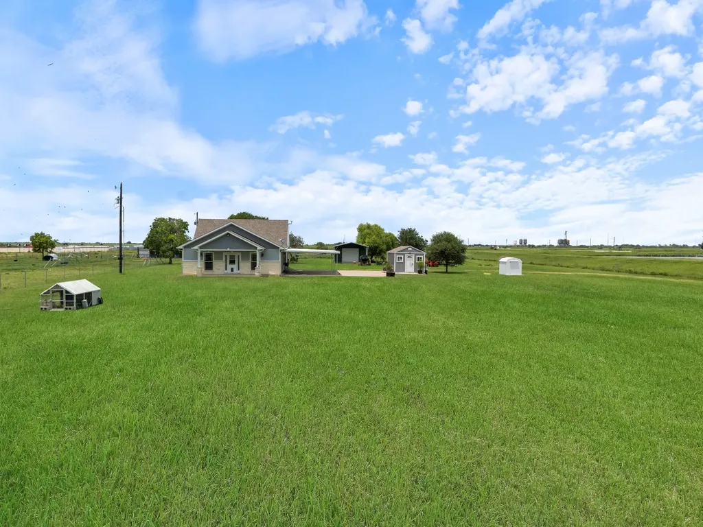 11301 S Fm 441 Road Louise TX 77455