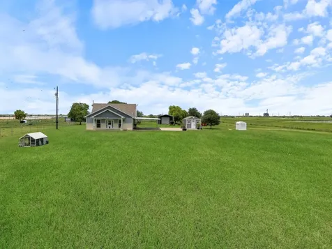 11301 S Fm 441 Road Louise TX 77455