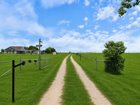 11301 S Fm 441 Road Louise TX 77455