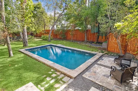 1238 W 22nd Street Houston TX 77008